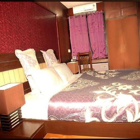D2M Hotel Rohtak Buitenkant foto