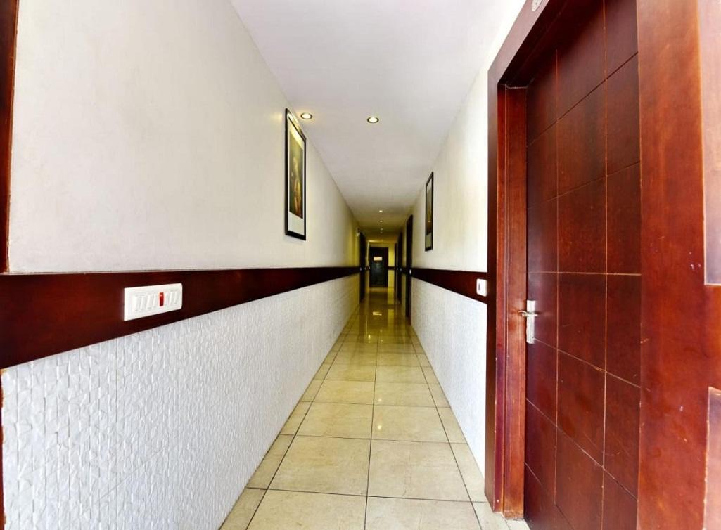 D2M Hotel Rohtak Buitenkant foto