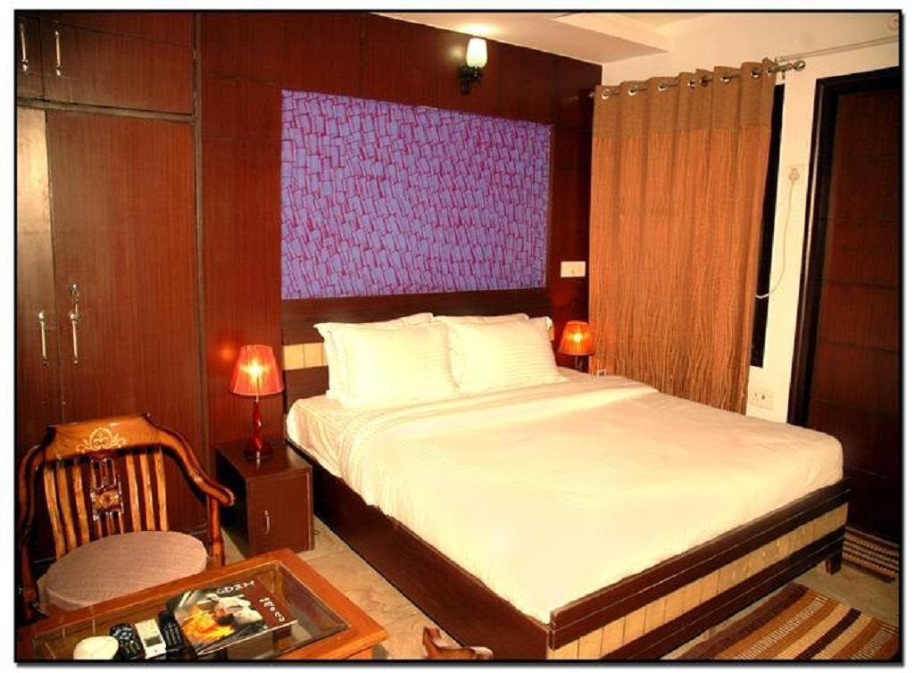 D2M Hotel Rohtak Buitenkant foto